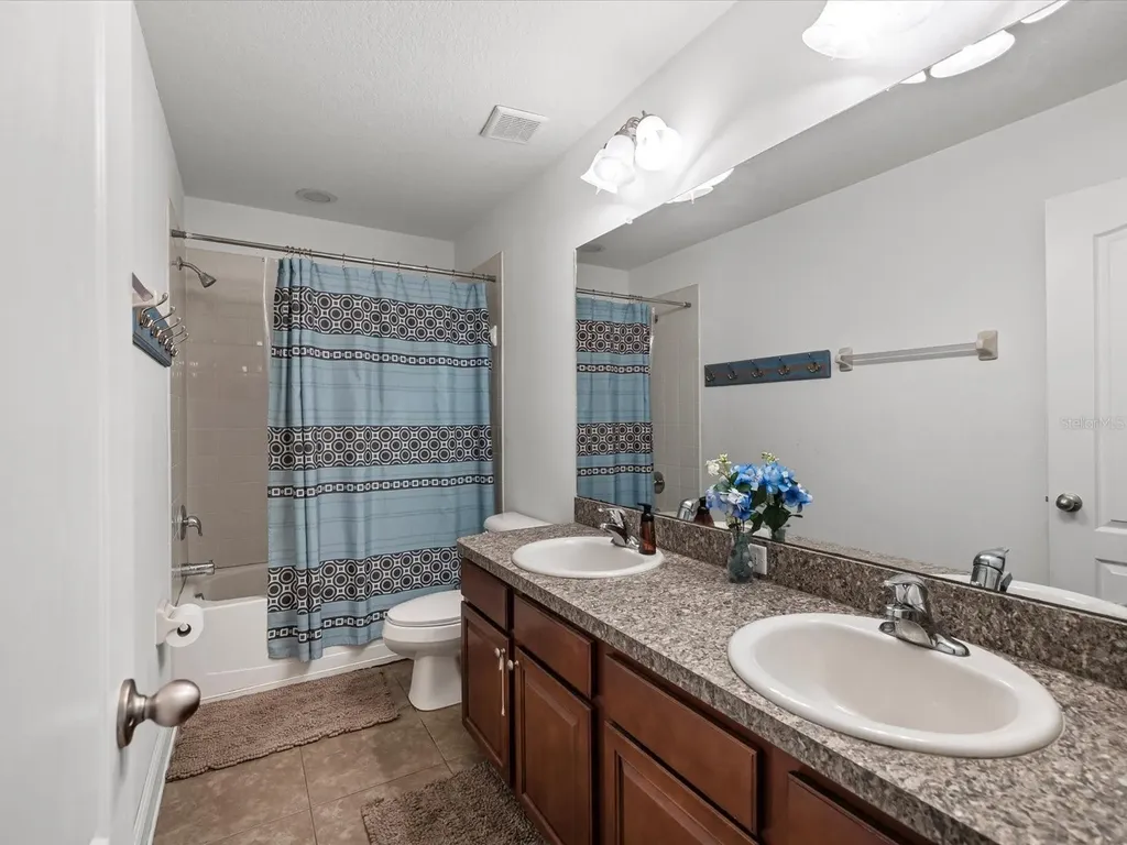 2214 Valterra Vista Way Valrico FL 33594