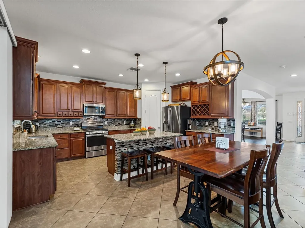 2214 Valterra Vista Way Valrico FL 33594