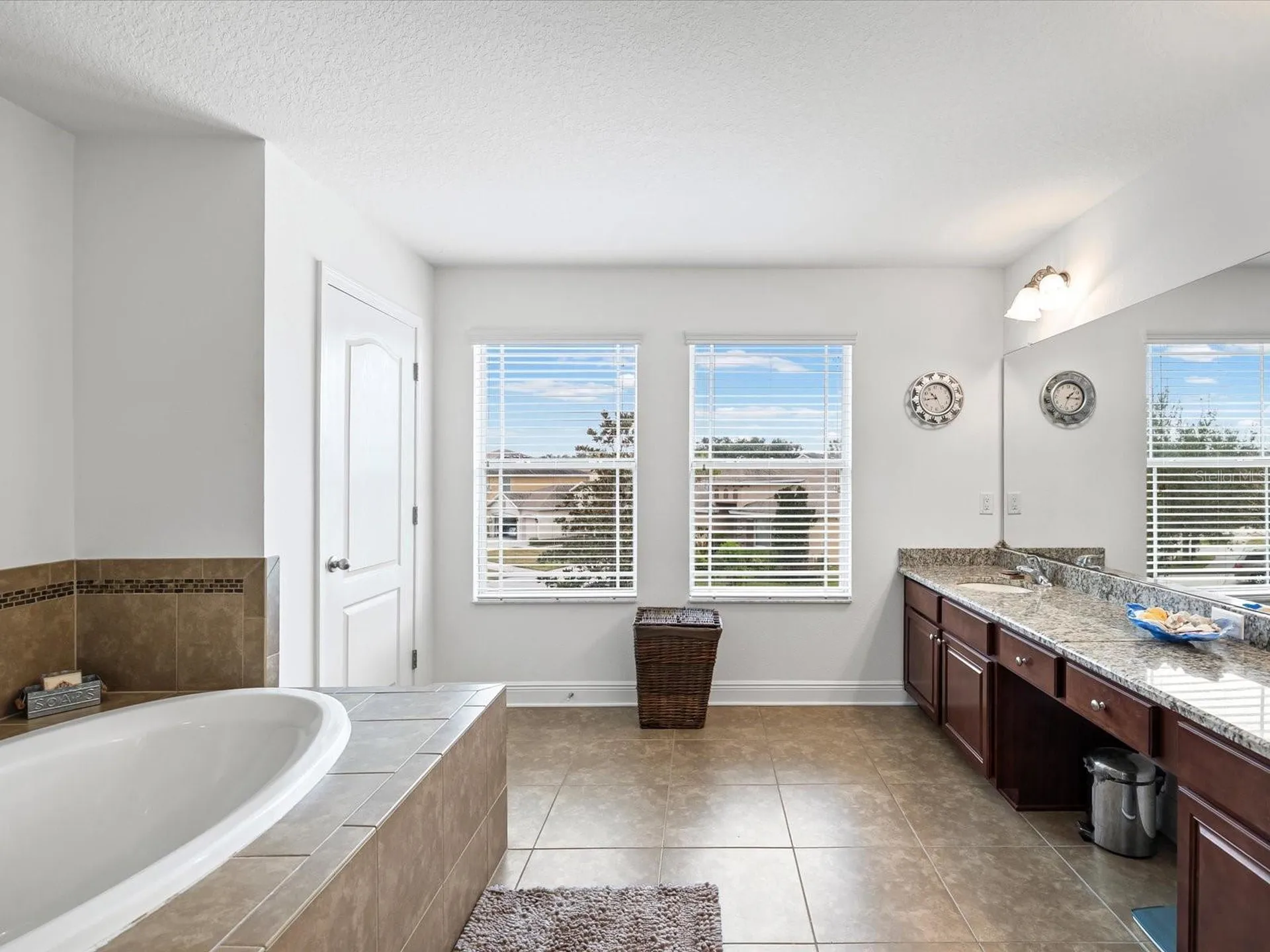 2214 Valterra Vista Way Valrico FL 33594