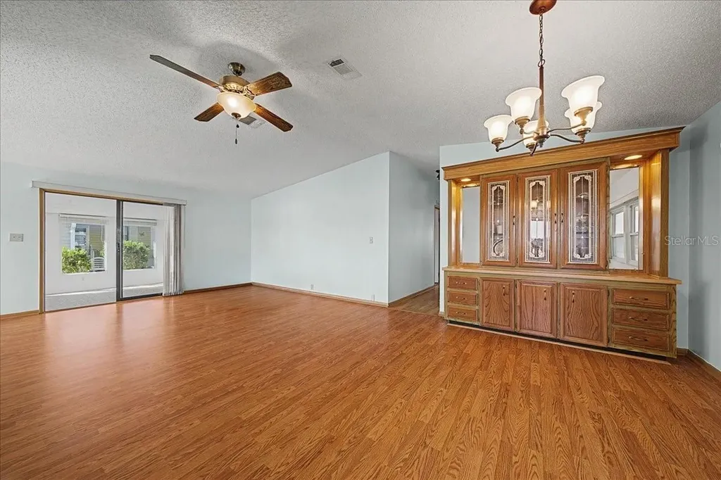 25021 Bellevue Leesburg FL 34748