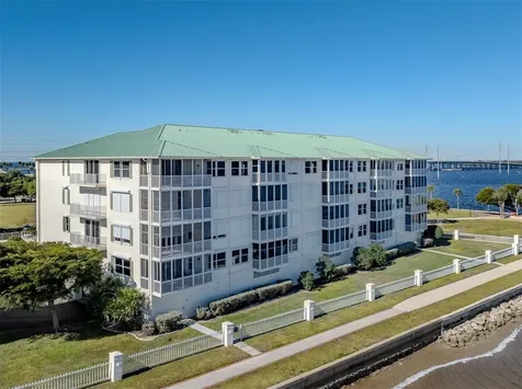 200 Harbor Walk Drive Punta Gorda FL 33950