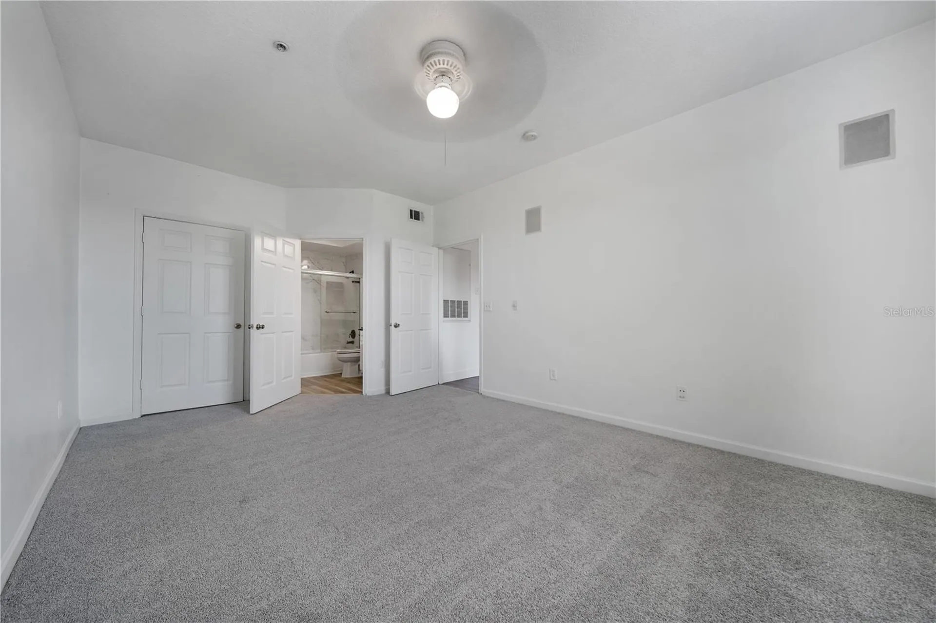 14205 Falls Church Drive Orlando FL 32837