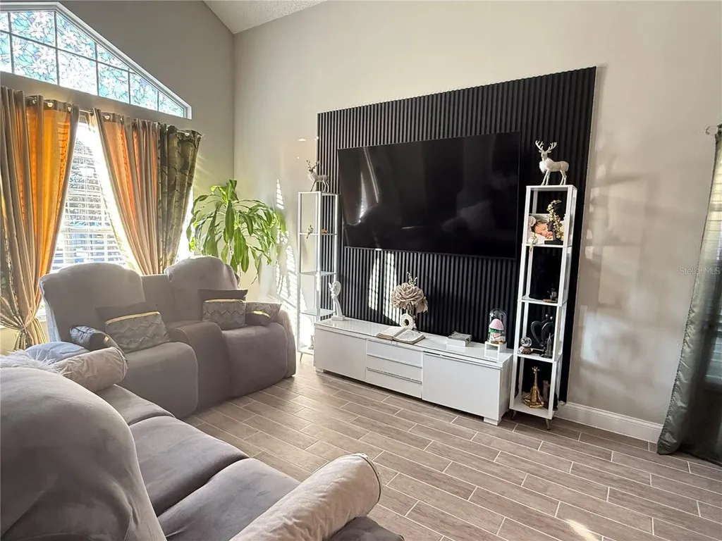 1345 Silverthorn Drive Orlando FL 32825