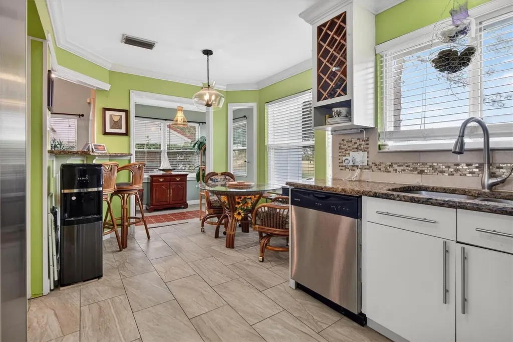 2524 Albion Avenue Orlando FL 32833