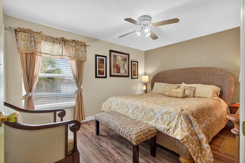 2524 Albion Avenue Orlando FL 32833
