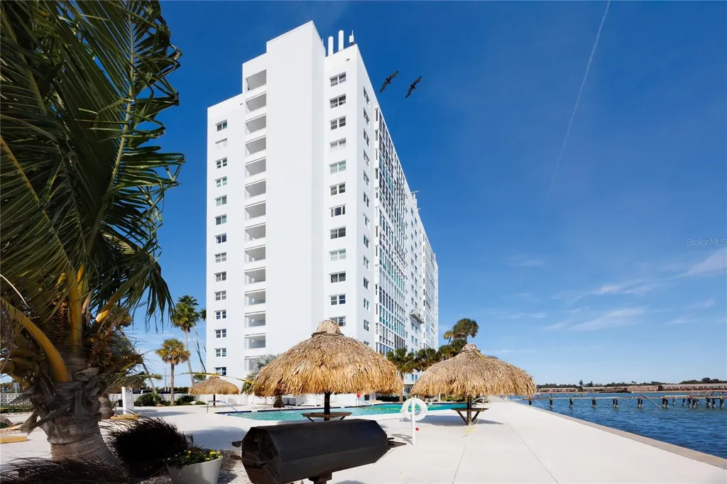 7200 Sunshine Skyway Lane S St Petersburg FL 33711