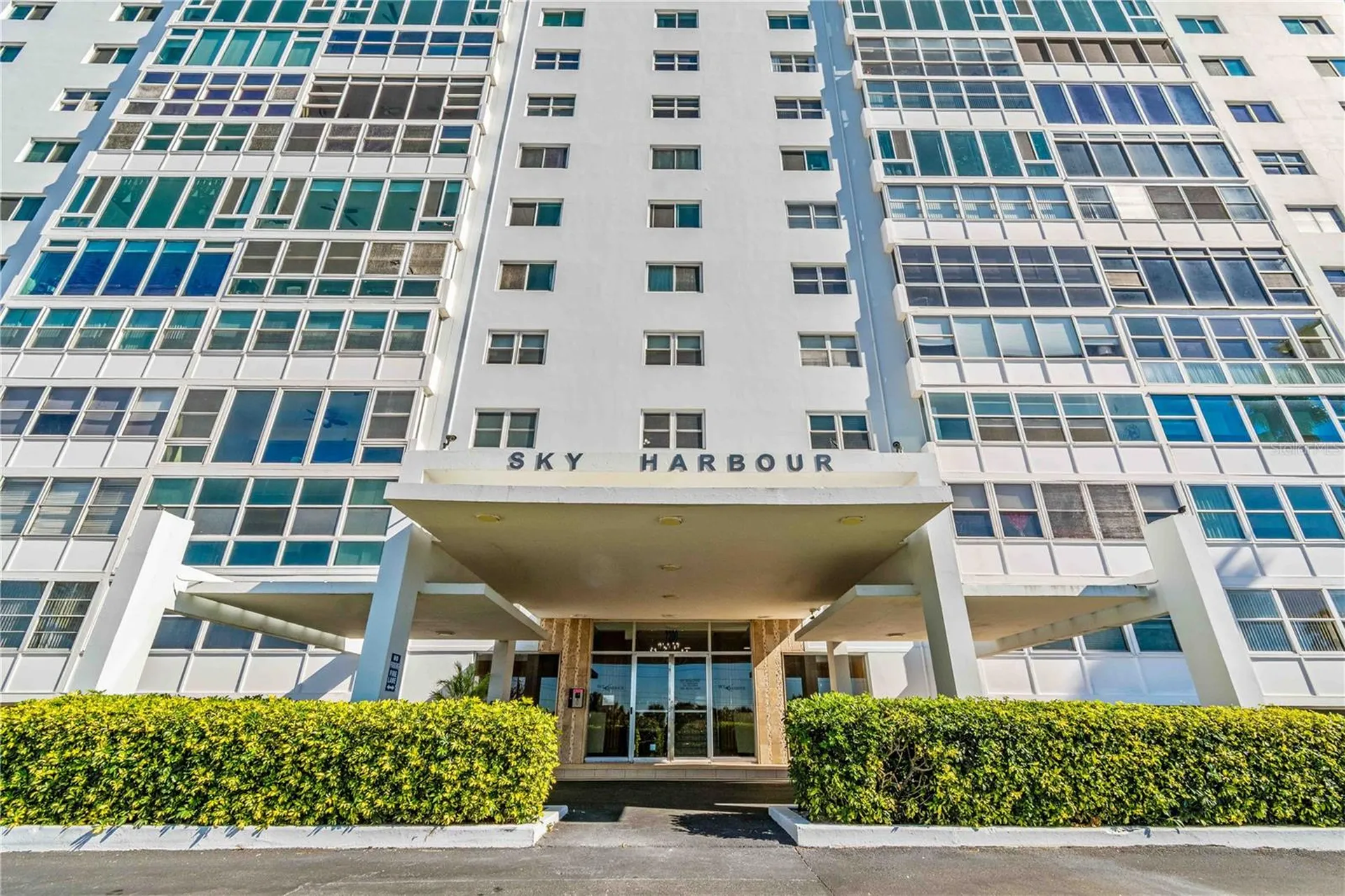 7200 Sunshine Skyway Lane S St Petersburg FL 33711