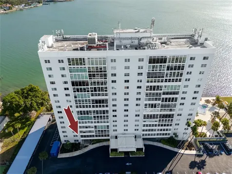 7200 Sunshine Skyway Lane S St Petersburg FL 33711