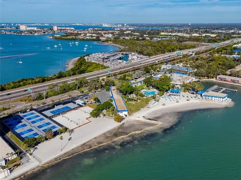 7200 Sunshine Skyway Lane S St Petersburg FL 33711