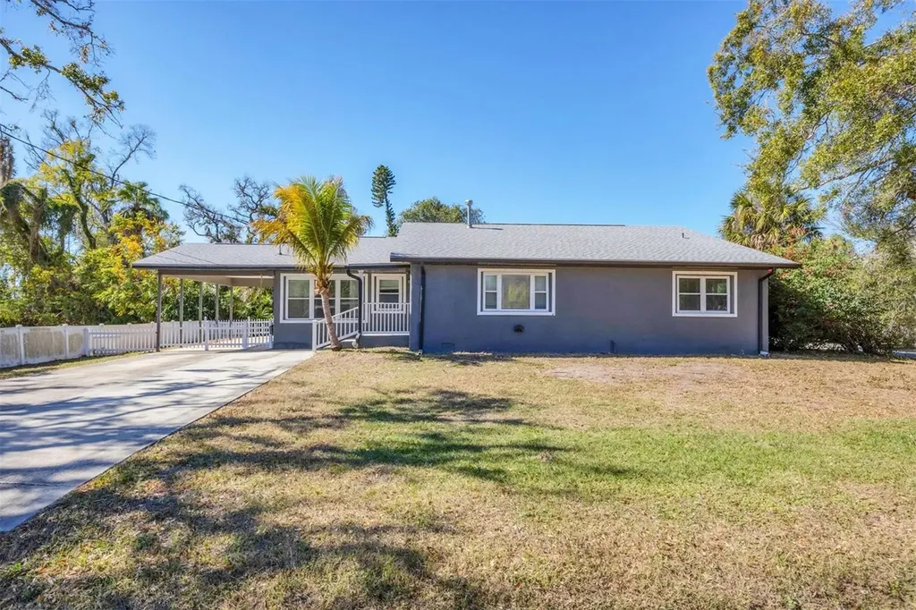 1017 Gary Avenue Ellenton FL 34222