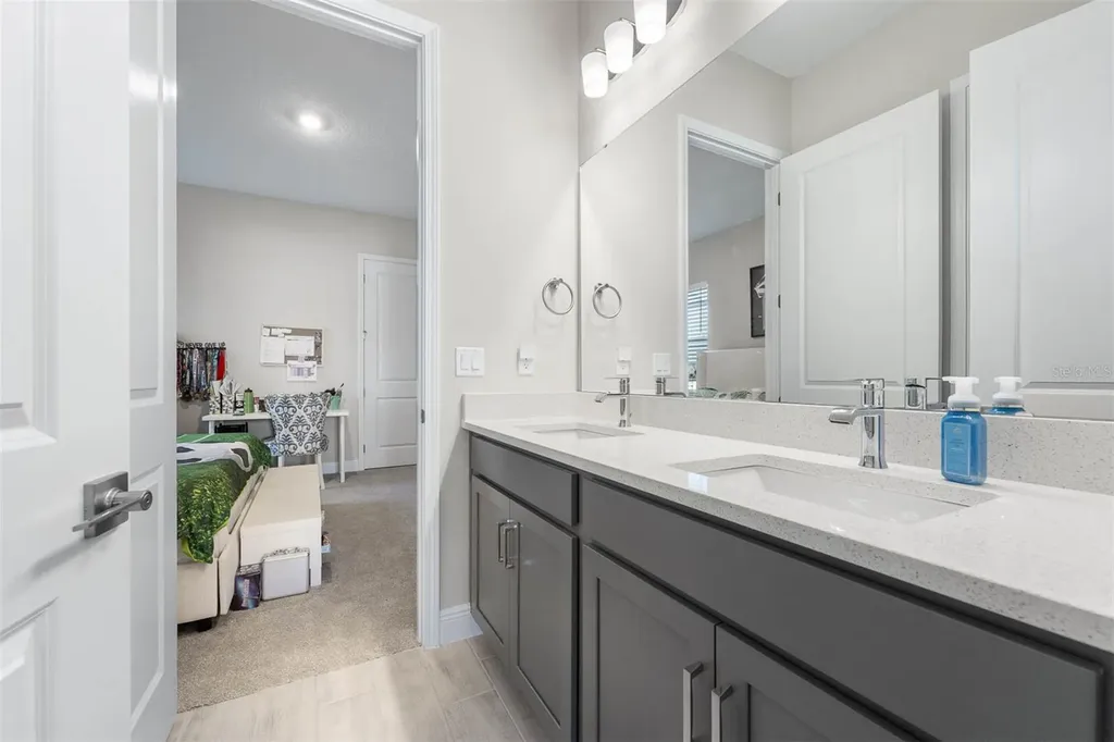 13589 Mcmillan Drive Orlando FL 32827