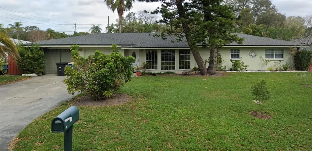 1806 Beverly Circle N Clearwater FL 33764