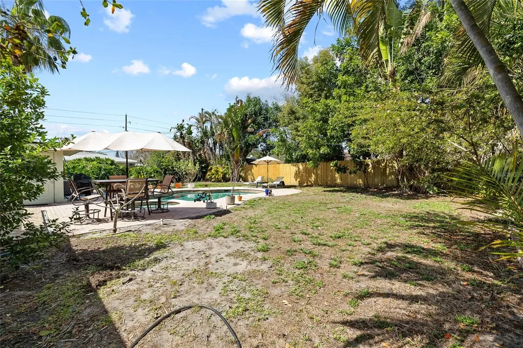 1806 Beverly Circle N Clearwater FL 33764