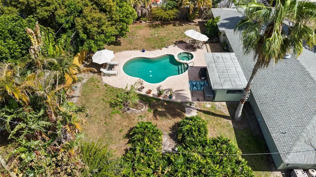 1806 Beverly Circle N Clearwater FL 33764