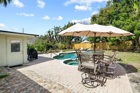 1806 Beverly Circle N Clearwater FL 33764