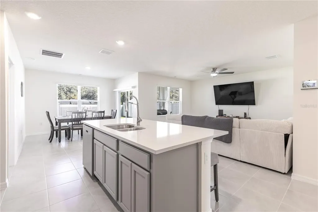 976 Bear Hammock Drive Umatilla FL 32784