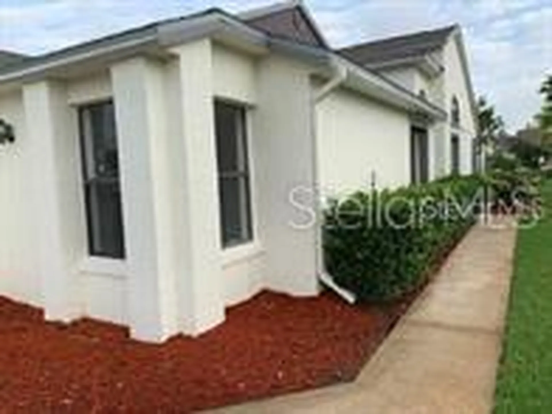 31 Lakepointe Circle Kissimmee FL 34743