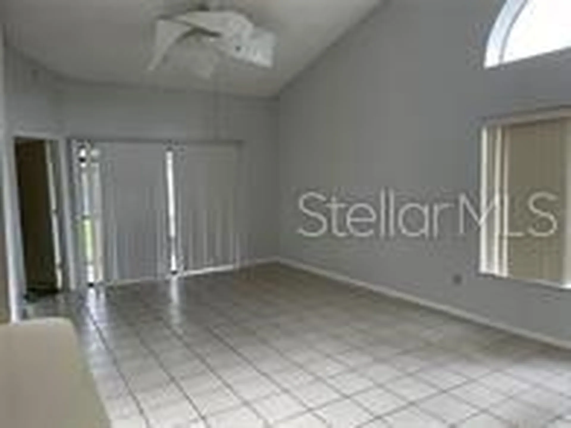 31 Lakepointe Circle Kissimmee FL 34743