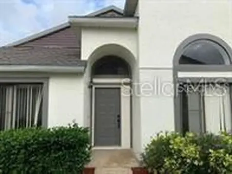 31 Lakepointe Circle Kissimmee FL 34743