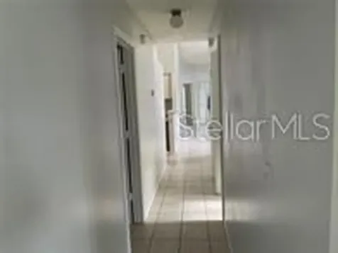 31 Lakepointe Circle Kissimmee FL 34743
