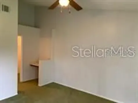 31 Lakepointe Circle Kissimmee FL 34743