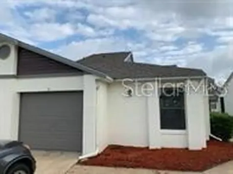 31 Lakepointe Circle Kissimmee FL 34743