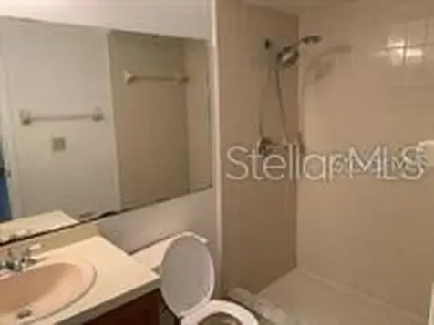 31 Lakepointe Circle Kissimmee FL 34743