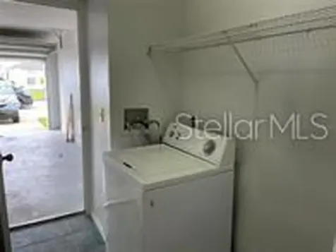 31 Lakepointe Circle Kissimmee FL 34743
