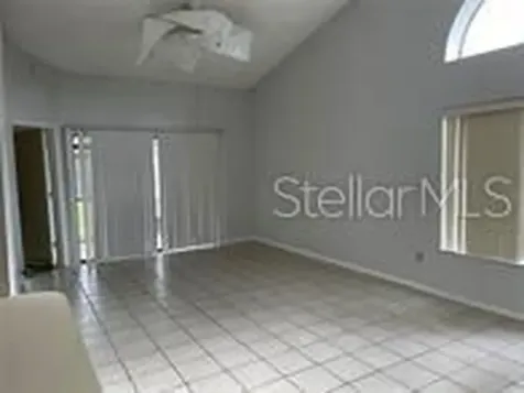 31 Lakepointe Circle Kissimmee FL 34743