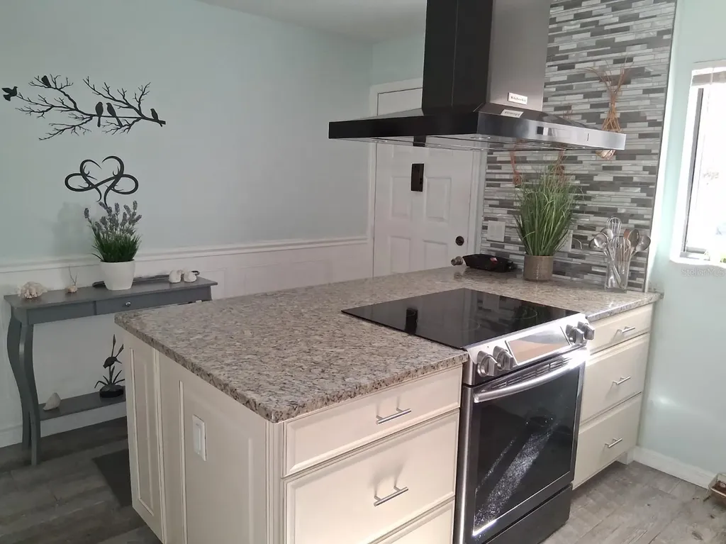 7737 Eureka Drive Hudson FL 34667
