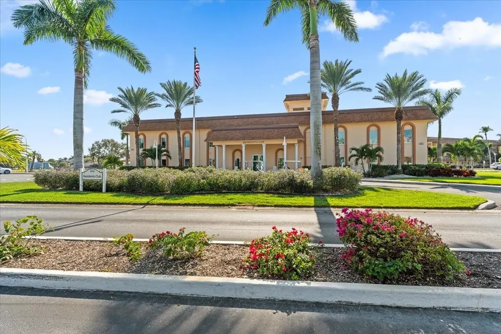 5020 Brittany Drive S St Petersburg FL 33715