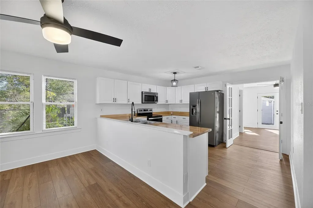 1407 E North Street Tampa FL 33604
