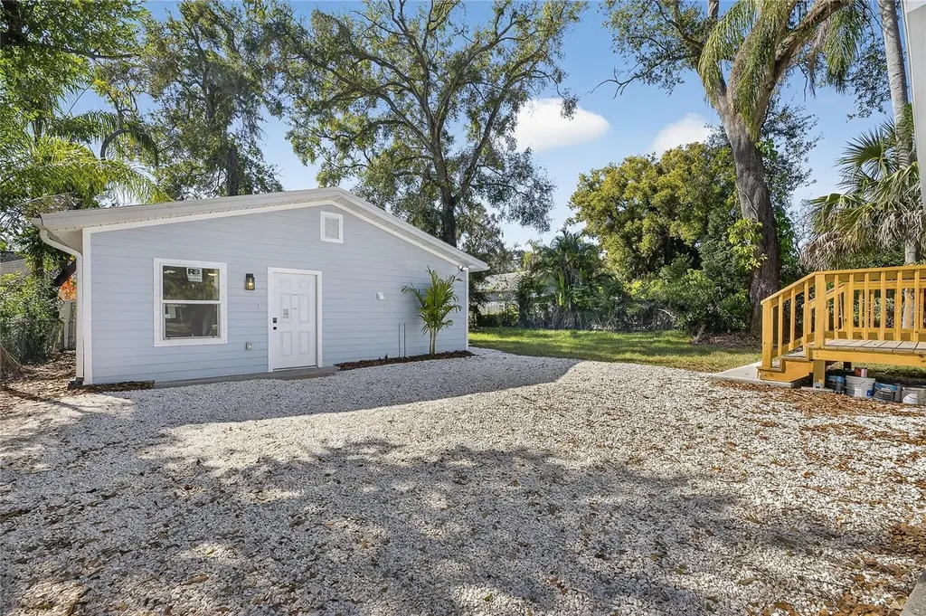 1407 E North Street Tampa FL 33604