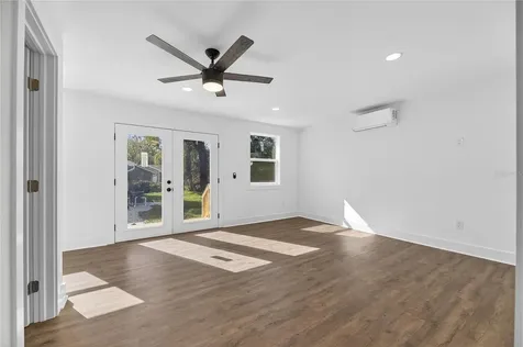 1407 E North Street Tampa FL 33604