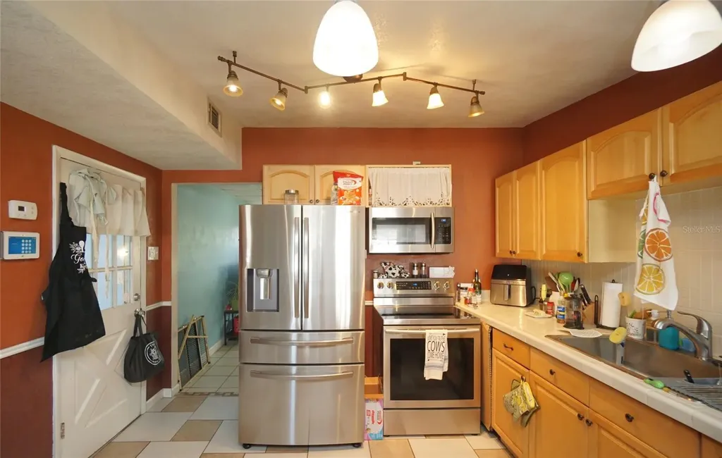 3716 N 52nd Street Tampa FL 33619