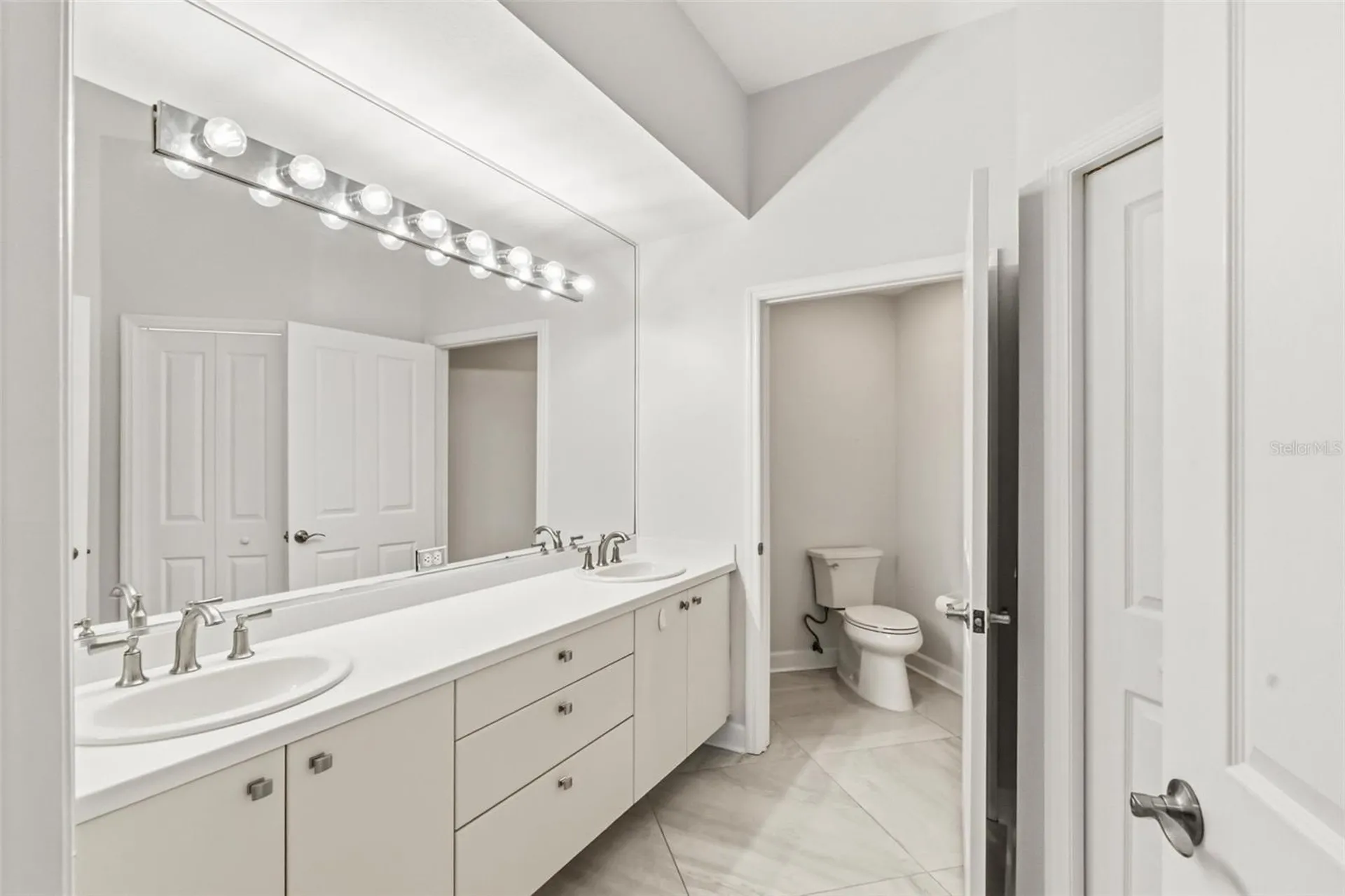 5264 Bouchard Circle Sarasota FL 34238