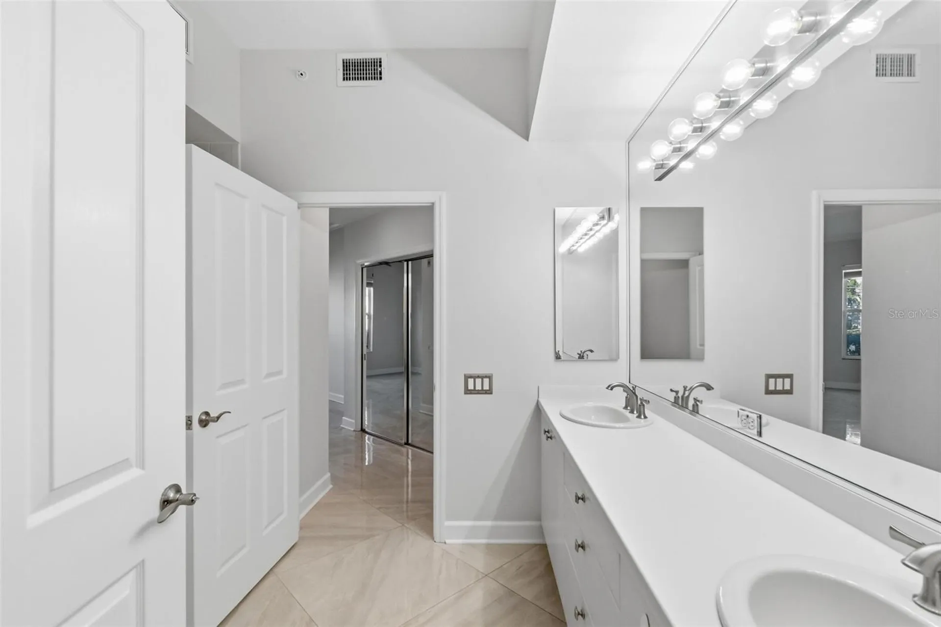 5264 Bouchard Circle Sarasota FL 34238