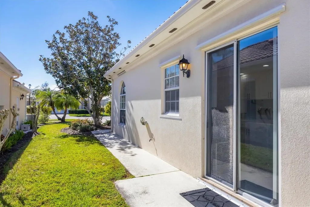 5573 Lucia Place Sarasota FL 34238