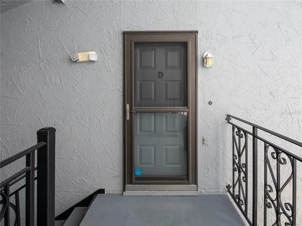 6304 Grand Bahama Circle Tampa FL 33615