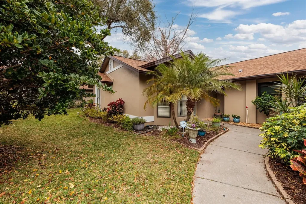 1696 Fry Court Dunedin FL 34698