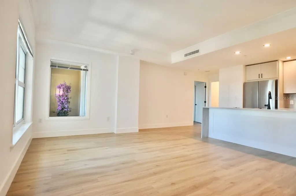 750 N Tamiami Trail Sarasota FL 34236