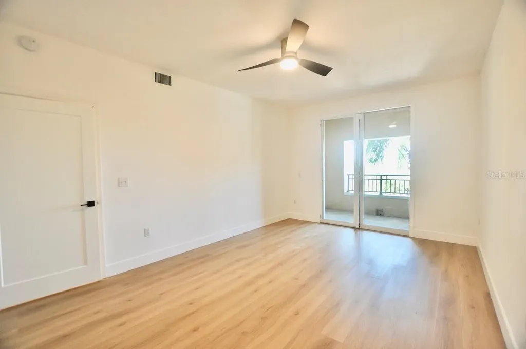750 N Tamiami Trail Sarasota FL 34236