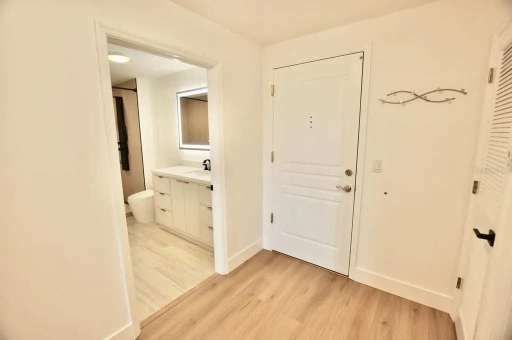 750 N Tamiami Trail Sarasota FL 34236
