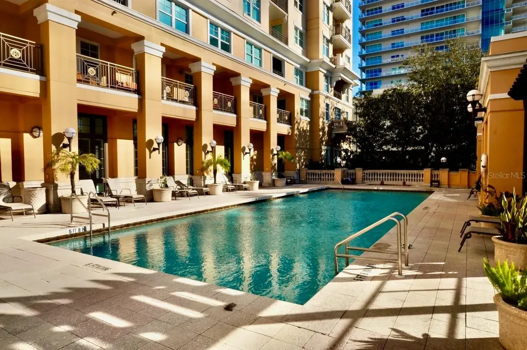 750 N Tamiami Trail Sarasota FL 34236