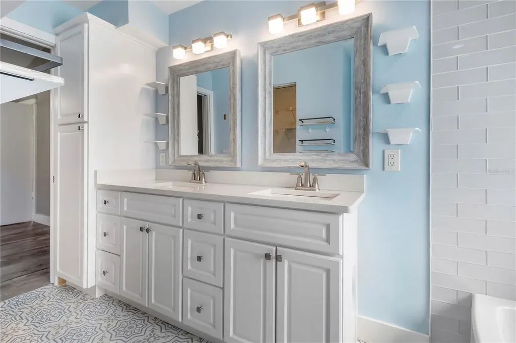 1684 Fry Court Dunedin FL 34698