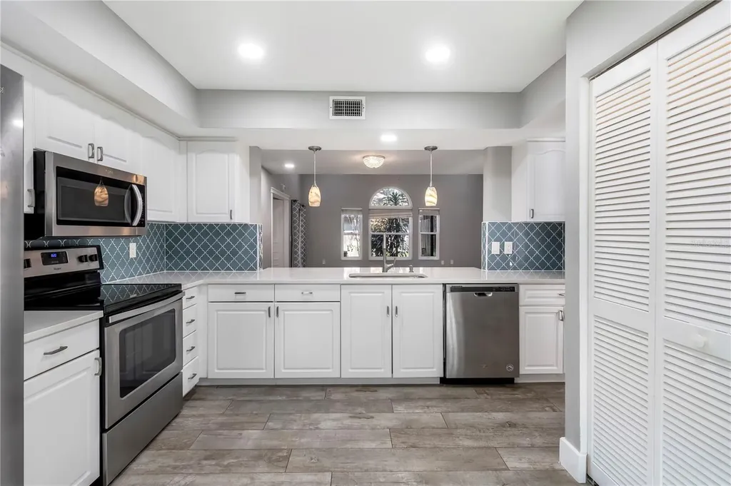 1684 Fry Court Dunedin FL 34698