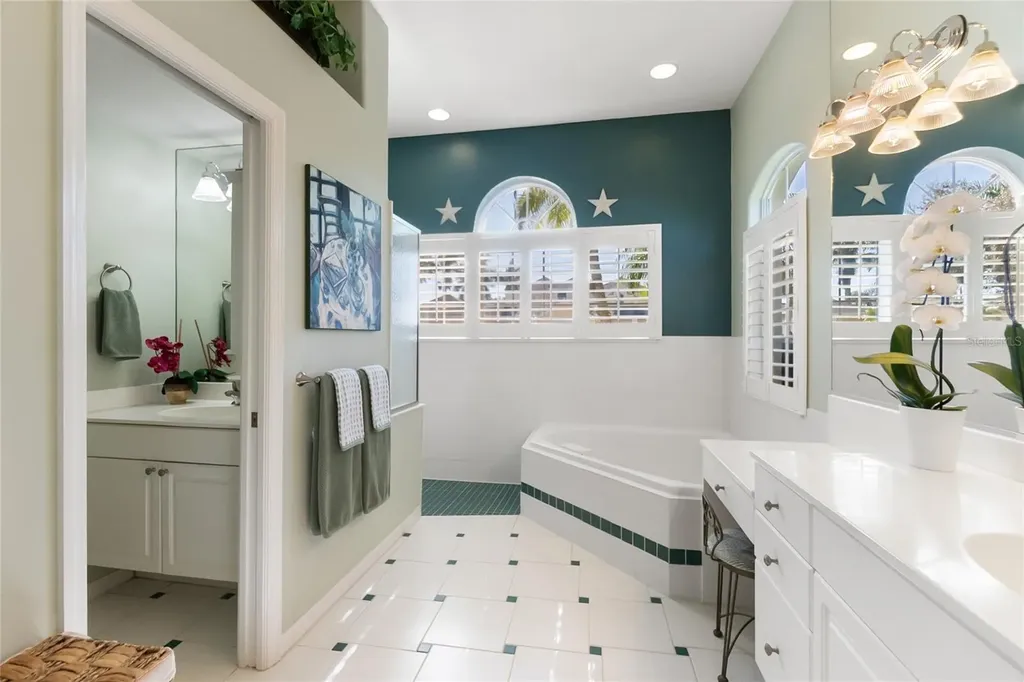 4743 Spinnaker Drive Bradenton FL 34208