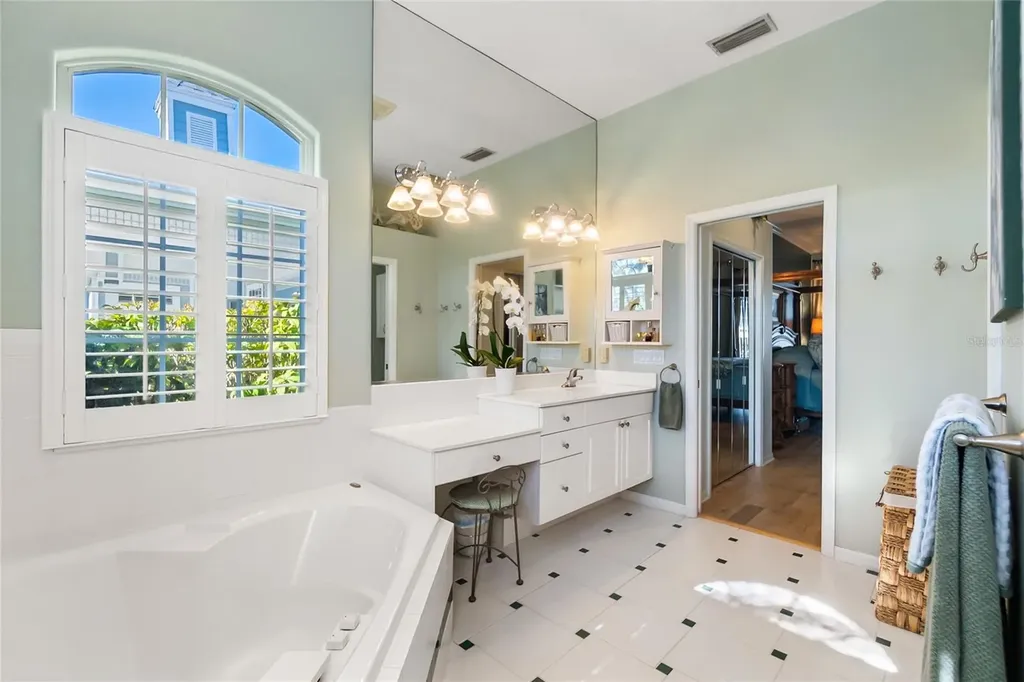 4743 Spinnaker Drive Bradenton FL 34208