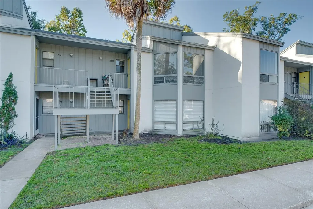 2512 Lemon Tree Lane Orlando FL 32839