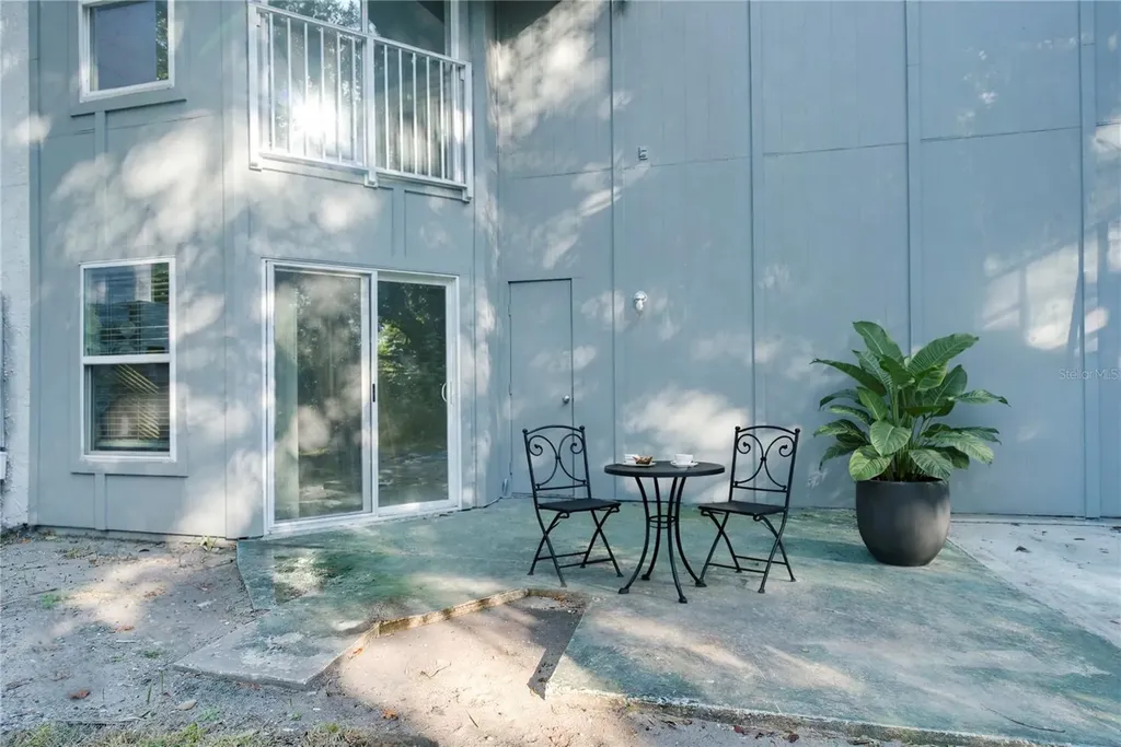 2512 Lemon Tree Lane Orlando FL 32839